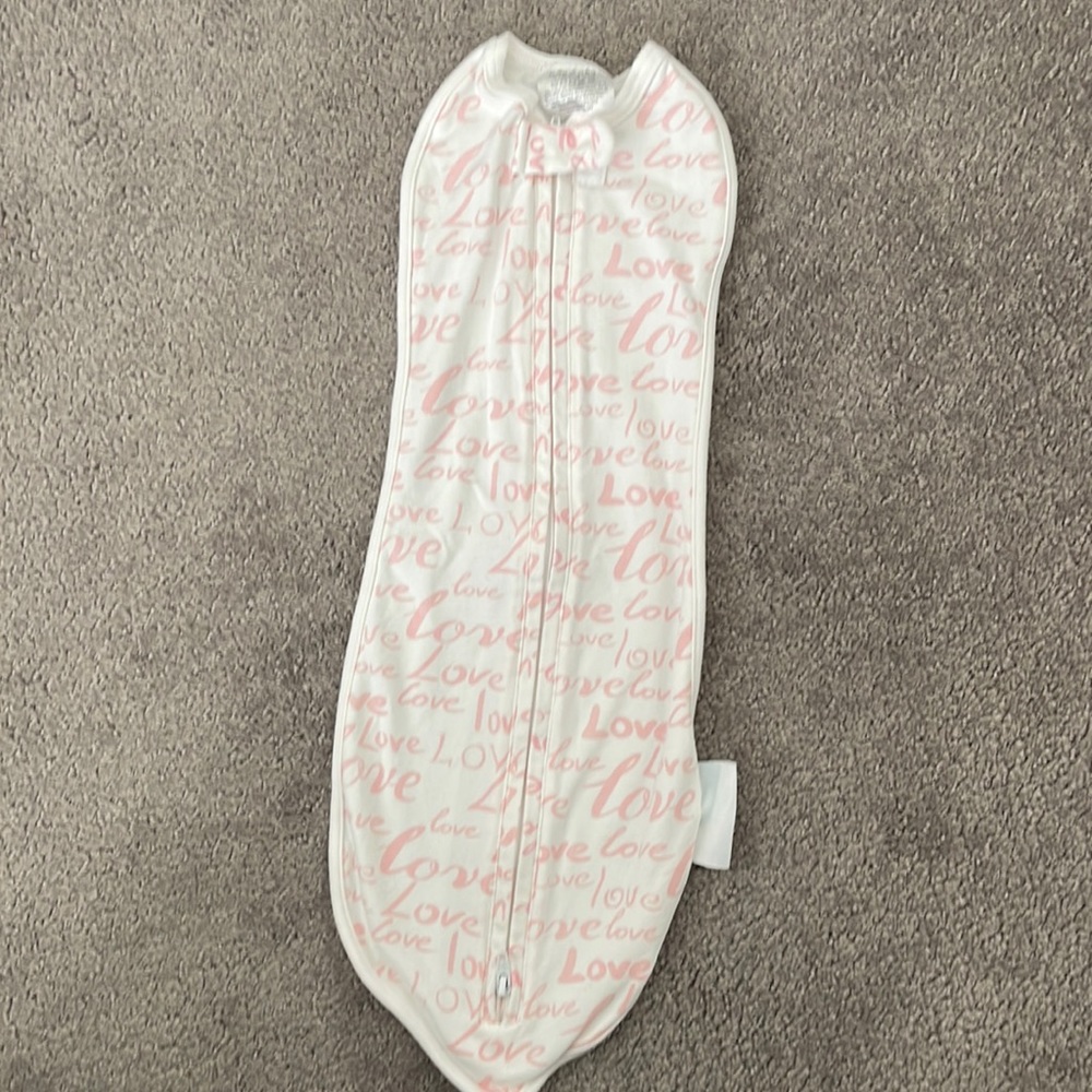 Newborn zip swaddle